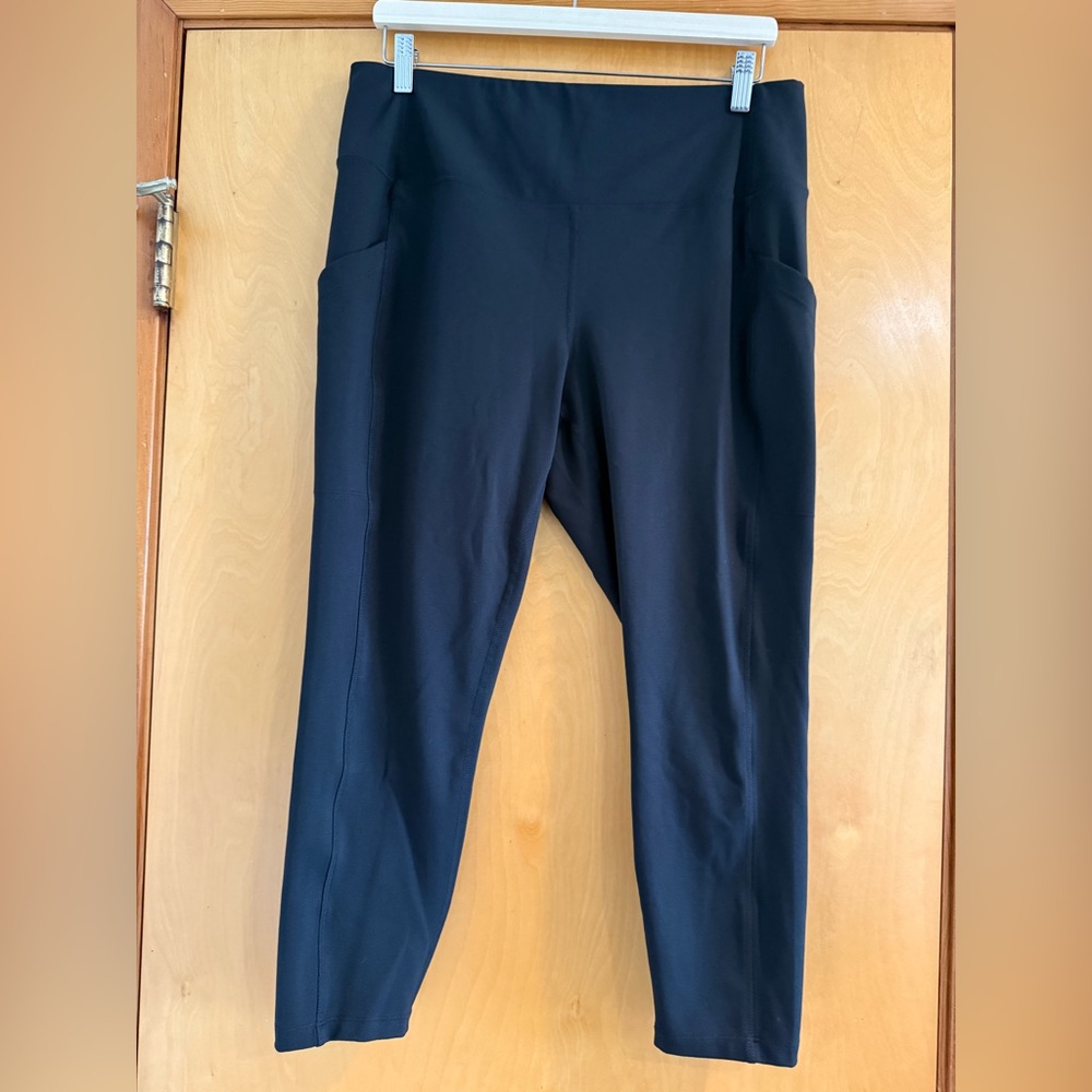 32 Degrees Black High-Waist Leggings with Side Pockets